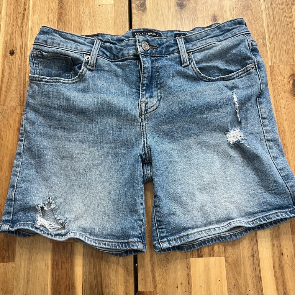 Lucky Brand “The Roll Up” Distressed Denim Shorts | Size 8 / 29